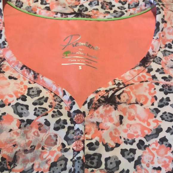 3 scrub top bundle  (1 sm, 2 med) $12 for all 3 - Picture 5 of 7